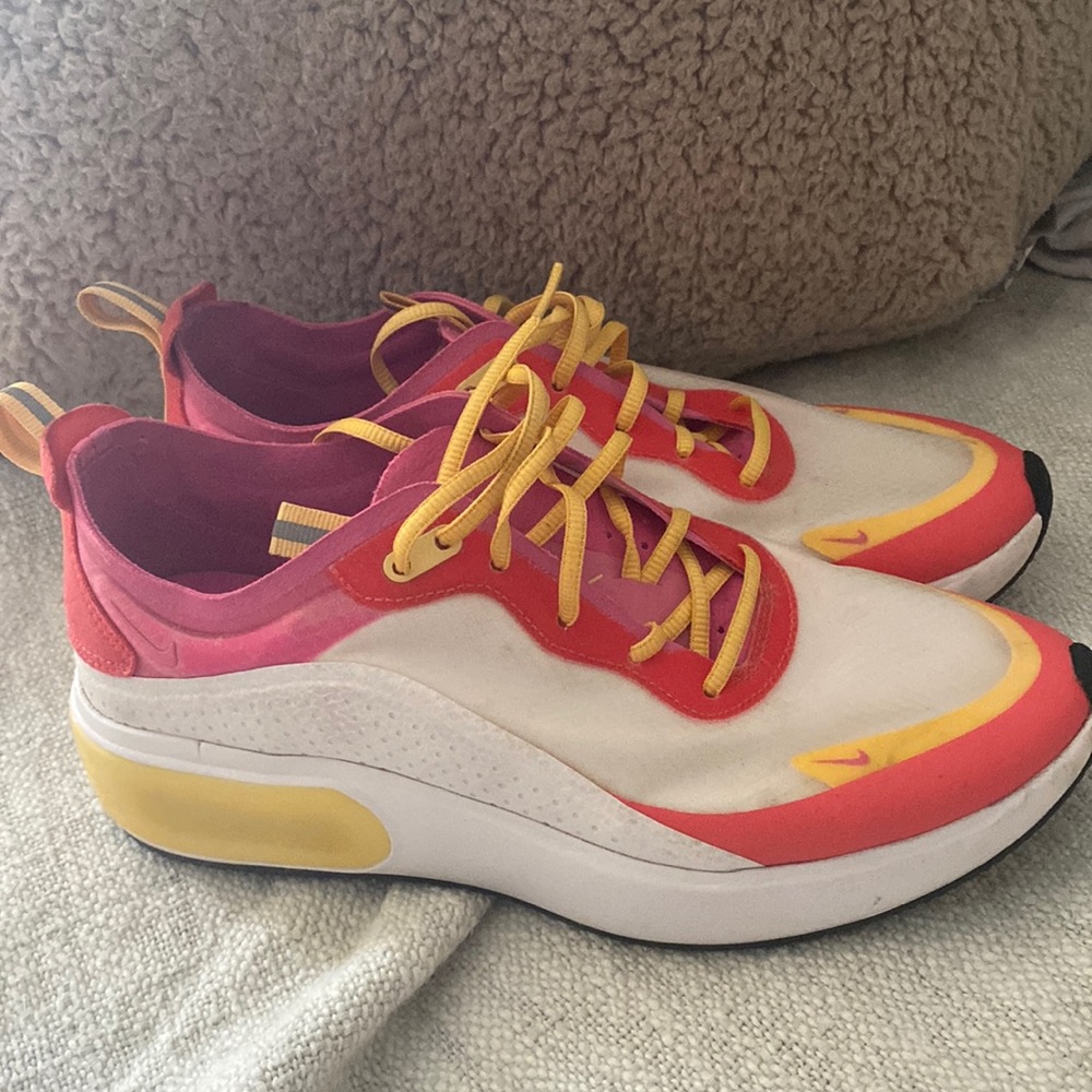 Nike Air Max women’s 7.5. White, pink and yellow.